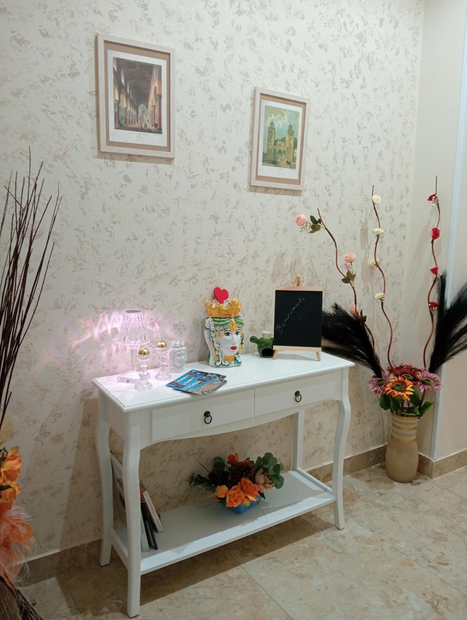 Suite Roma 切法卢 外观 照片